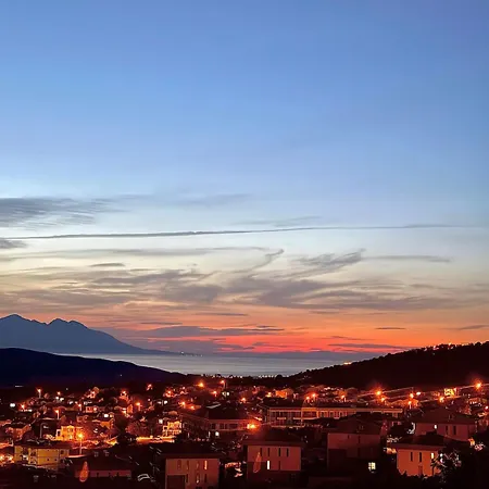 Casa Verano, Duplex With Sea And Mountain View בית נופש